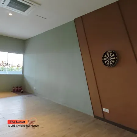 The Sunset - Lbs Skylake Residence Puchong Exterior photo