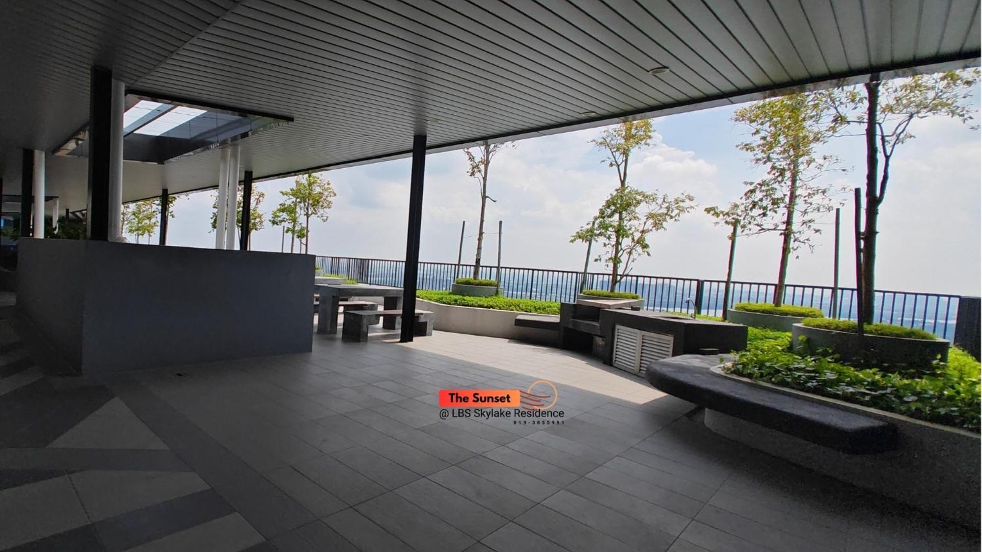 The Sunset - Lbs Skylake Apartment *